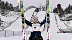12th win gives Takanashi third world crown