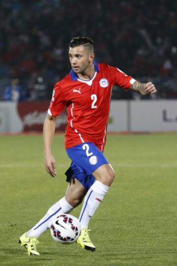 El lateral es suplente en Cruzeiro y su nombre ha sonado en Universidad de Chile.