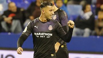 Borja García, del Girona, celebra uno de sus tantos.