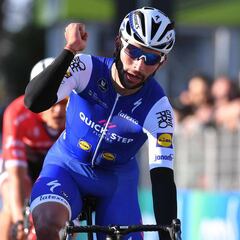 Fernando Gaviria demuestra su categoría como sprinter en la Tirreno Adriático