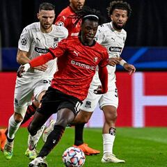 Camavinga pincha en su debut