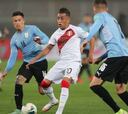Uruguay ya juega contra Perú