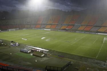 Así está la cancha del Atanasio, tras el diluvio en Medellín