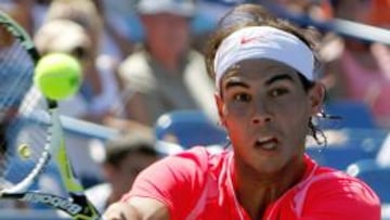 <b>MÁS AFINADO. </b>Nadal se adapta a las pistas duras y somete a Dent.