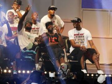 Las calles de Miami abarrotadas para ver a los Heat campeones