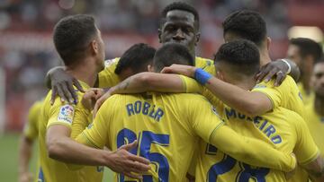 Las Palmas celebra el gol de Viera.