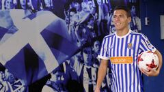 Afición molesta por la ausencia de Héctor Moreno
