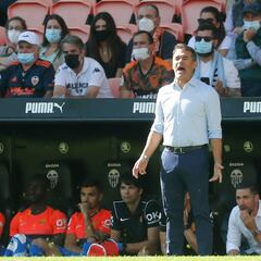 Rajada de Luis García: "El árbitro se ha equivocado en todas las decisiones"