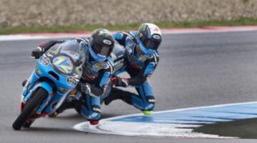 Alex Marquez y Alex Rins durante la clasificación de Moto3.