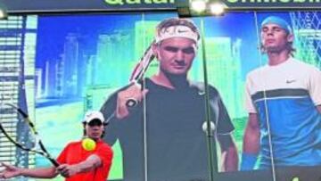 <b>ENTRENAMIENTO. </b>Rafa Nadal ha probado durante estos días la pista de plexicushion de Doha.