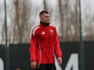 Maras, en su primer entrenamiento con el Mirandés.