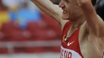 <b>NO PUDO SER.</b> El ruso se colgó la medalla de oro en los 20 km marcha, mientras que Paquillo sólo pudo hacer séptimo.