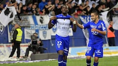 Christopher Maboulou celebra un gol con el Bastia. 