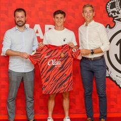 Javi Llabrés renueva hasta 2026