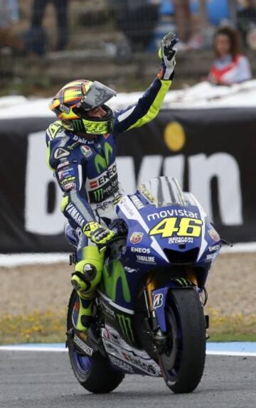 Valentino Rossi celebra el tercer puesto. 