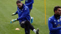 Dani Gim&eacute;nez, durante el entrenamiento del Deportivo de este viernes en Riazor.