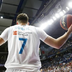 En Dallas comparan las llegadas a la NBA de Doncic y Nowitzki