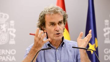 El director del Centro de Coordinación de Alertas y Emergencias Sanitarias (CCAES), Fernando Simón, durante una comparecencia ante los medios donde ha informado de las últimas novedades respecto a la crisis sanitaria del Covid-19, que desde el Ministerio de Sanidad informa de un aumento de más de 16.000 durante este fin de semana. En Madrid, (España), a 17 de agosto de 2020.
17 AGOSTO 2020;FERNANDO SIMON;COVID19;COMPARECENCIA
Ricardo Rubio / Europa Press
17/08/2020