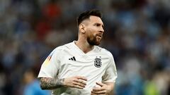 Soccer Football - FIFA World Cup Qatar 2022 - Quarter Final - Netherlands v Argentina - Lusail Stadium, Lusail, Qatar - December 9, 2022 Argentina's Lionel Messi during the warm up before the match REUTERS/Hamad I Mohammed