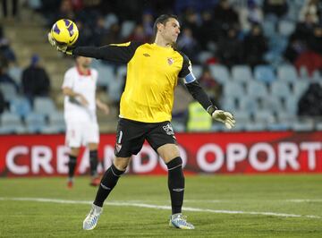 El exportero del Sevilla, Valencia, Villarreal o Selección tras estar doce días ingresado el día 14 de abril anunció que había superado el Coronavirus. 