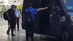 Así salió Lasarte del hotel en su día más duro en la Selección