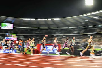 Jakob Ingebrigtsen lidera el 1.500.