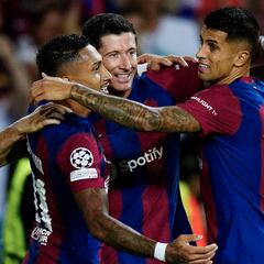 Aprobados y suspensos del Barça: Lewandowski y Cancelo remontan un partido loco