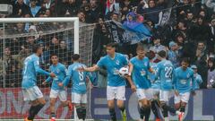 VIGO, 05/05/2024.- Los jugadores del Celta celebran uno de sus goles ante el Villarreal durante el partido de Liga celebrado este domingo en el estadio Balaidos de Vigo. EFE / Salvador Sas
