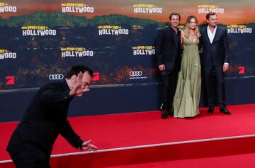 Quentin Tarantino, Brad Pitt, Leonardo DiCaprio y Margot Robbie posan en la alfombra roja