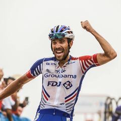Resumen de la etapa 15 de la Vuelta: Pinot se lleva el triunfo en Lagos, 'Superman' sale reforzado