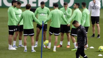 05/05/22 
 ELCHE 
 ENTRENAMIENTO 
 FRANCISCO 