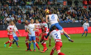 El capitán del Málaga ha anotado el 100% de sus goles con la testa. Ha anotado cuatro goles a Leganés, Atleti, Granada y Osasuna. Todos de cabeza. Cada vez que Camacho toca el balón con la testa el peligro aparece en las áreas rivales: ya lleva dieciséis tantos de cabeza desde que llegó al Málaga. Solo ha dejado de marcar así en tres ocasiones siendo uno de los mejores cabeceadores de la competición nacional.