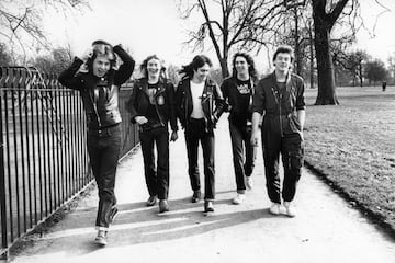 Dennis STRATTON and Steve HARRIS and Paul DI'ANNO and IRON MAIDEN and Dave MURRAY and Clive BURR; L-R: Clive Burr, Dave Murray, Steve Harris, Dennis Stratton, Paul Di'Anno (Photo by Virginia Turbett/Redferns)