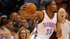 LeBron no se cita con Durant y el MVP decide ante los Cavs