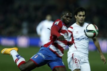 Sucess (Granada CF) y Arribas (Sevilla FC)