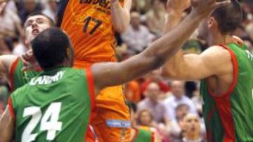 Un imparable Van Rossom lidera el martillo taronja