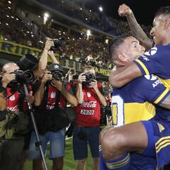 Russo explota en Villa lo que Queiroz quiere en Selección