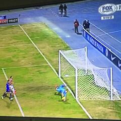 Rubén De la Cuesta sorprendió a la UC con golazo de tiro libre