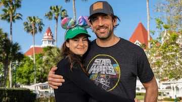 Aaron Rodgers está en busca del anillo de campeón del Super Bowl LVI. Una de las personas clave para que lo pueda lograr es su prometida Shailene Woodley.