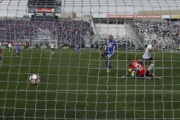 Colo Colo - Universidad de Chile en imágenes