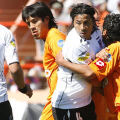 Futbolistas que vistieron las camisetas de Colo Colo y la U