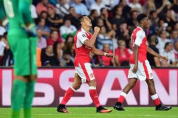 Alexis Sánchez mostró su poder goleador en la Champions