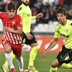 El Rayo sigue un año más al extremo José Ángel Pozo