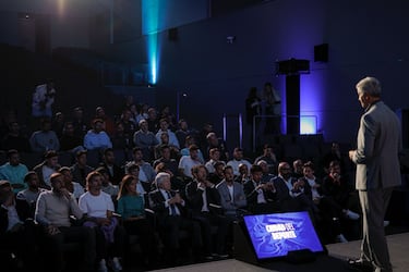 El equipo bendice la Ciudad del Deporte