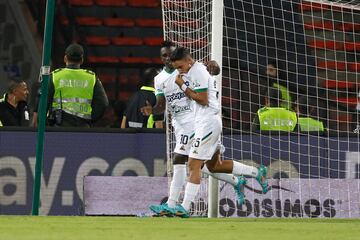 Mejores momentos del partido entre Atlético Nacional y Deportivo Cali en el estadio Atanasio Girardot de Medellín.