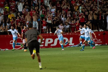 2-2. Antoñito celebra el gol del ascenso a Segunda División en el minuto 124 de la prórroga.