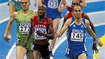 <b>DECEPCIÓN.</B> Higuero, parándose, al fondo. Parra ni aparece.