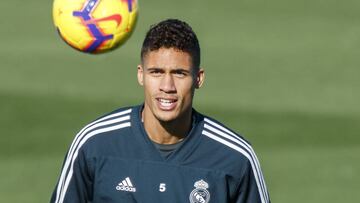 Varane no entrena por gripe