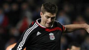 <strong>PETICIÓN.</strong> Gerrard se une a la petición de que la UEFA cambie la fecha de la próxima eliminatoria de Champions del Liverpool.