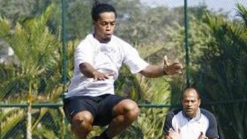 <strong>MOLESTO.</strong> Ronaldinho quiere acudir a toda costa a los Juegos Olímpicos.